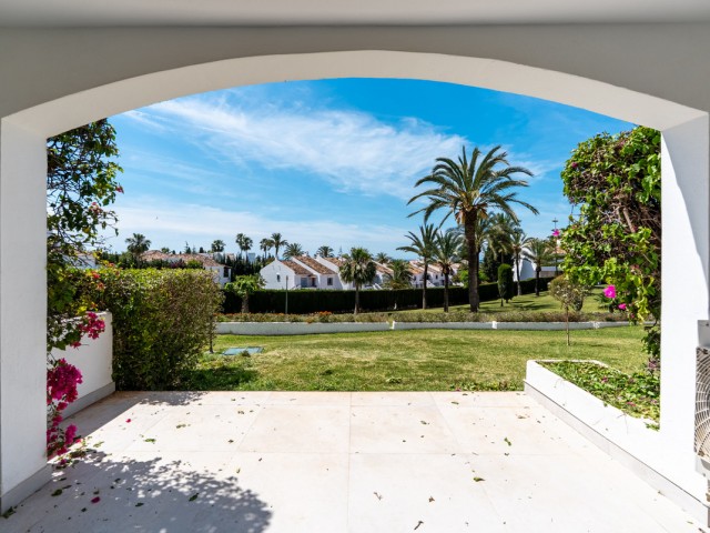 Apartamento con 3 Dormitorios  en Nueva Andalucía