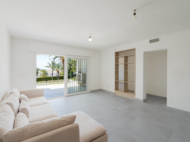 Apartamento con 3 Dormitorios  en Nueva Andalucía