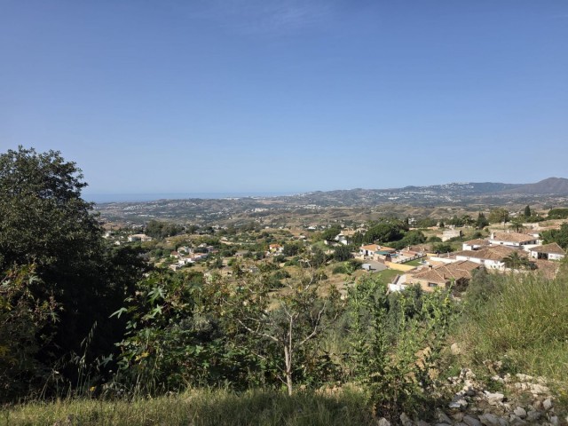  Plot in Mijas