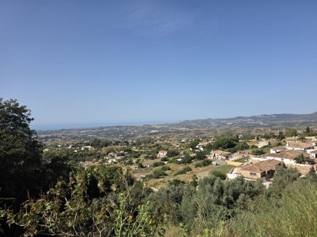  Plot in Mijas