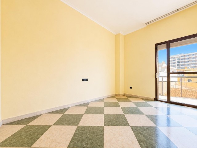 4 Bedrooms Apartment in Torremolinos