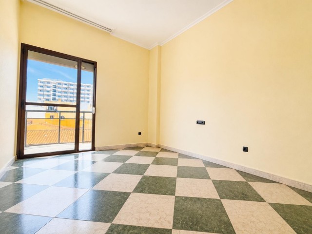 4 Bedrooms Apartment in Torremolinos