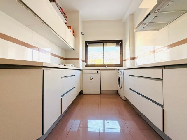 4 Bedrooms Apartment in Torremolinos