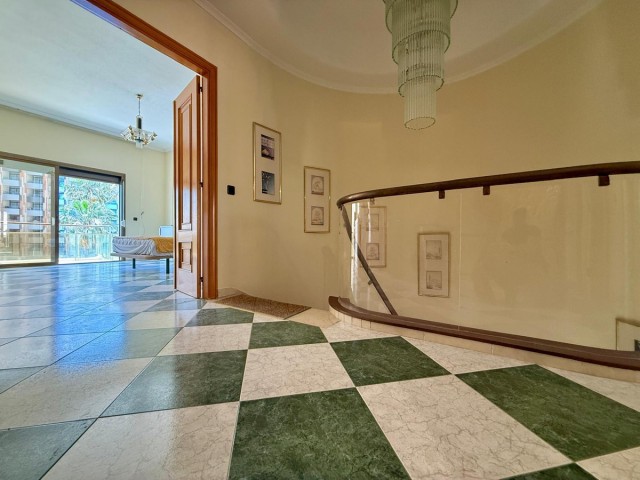 4 Bedrooms Apartment in Torremolinos