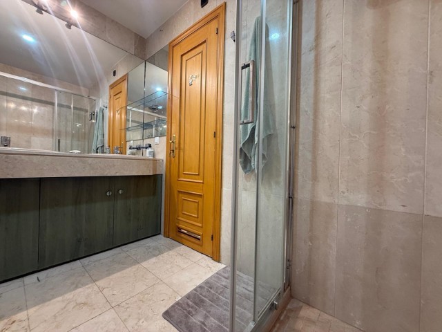 4 Bedrooms Apartment in Torremolinos