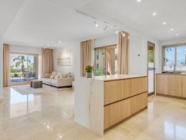 3 Bedrooms Apartment in Benahavís