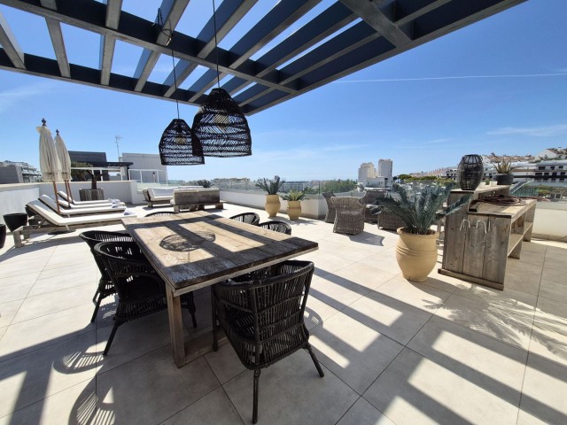 3 Bedrooms Apartment in Estepona