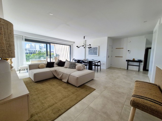 3 Bedrooms Apartment in Estepona