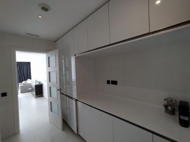 Penthouse avec 2 Chambres  à Estepona