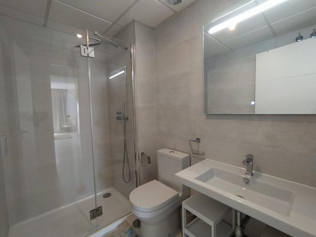 Penthouse avec 2 Chambres  à Estepona