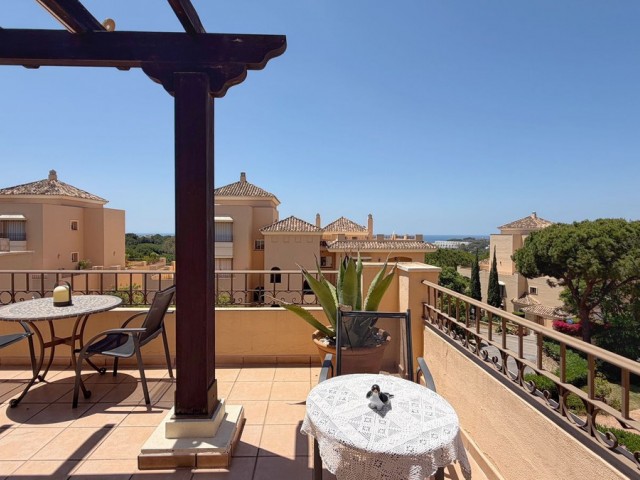 4 Bedrooms Apartment in Elviria