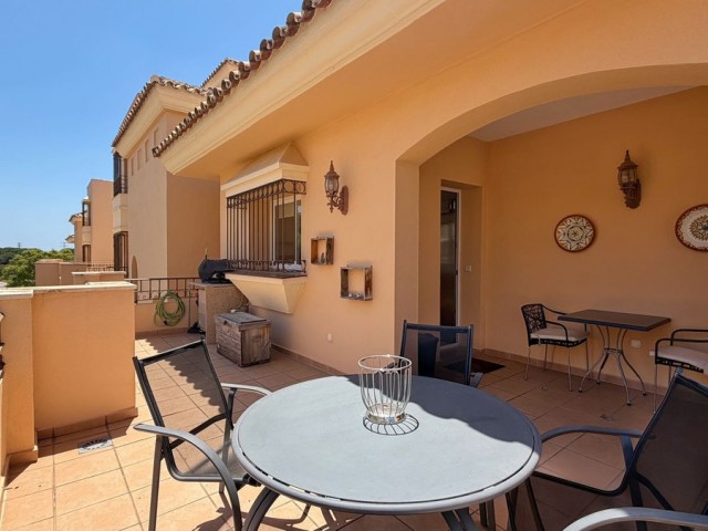 4 Bedrooms Apartment in Elviria