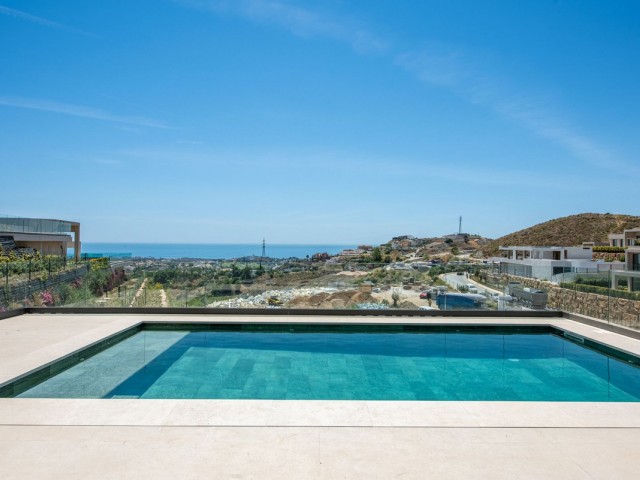 Villa con 3 Dormitorios  en Benahavís