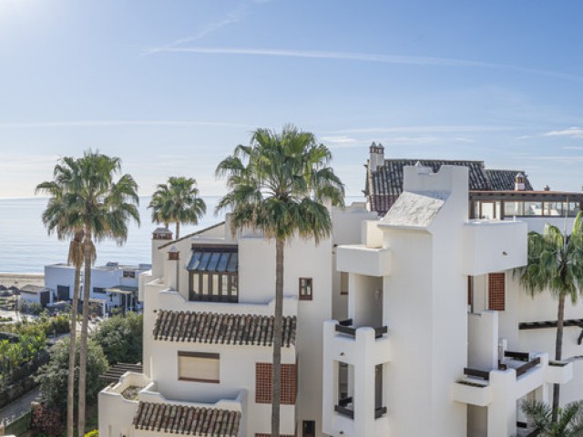 3 Bedrooms Apartment in Estepona