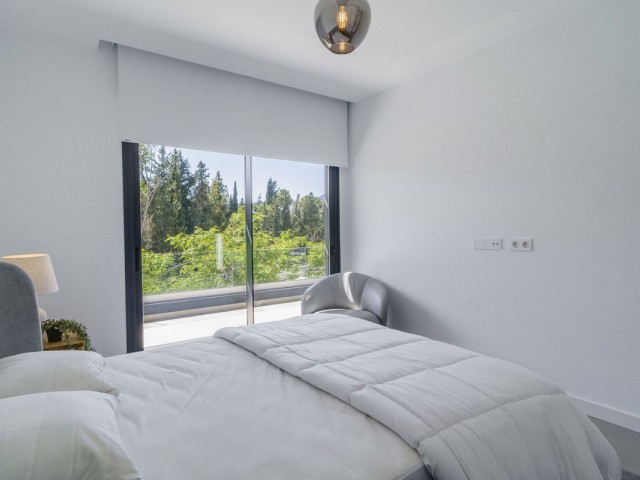 Maison mitoyenne avec 3 Chambres  à Estepona
