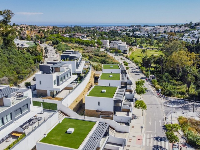 Maison mitoyenne avec 3 Chambres  à Estepona