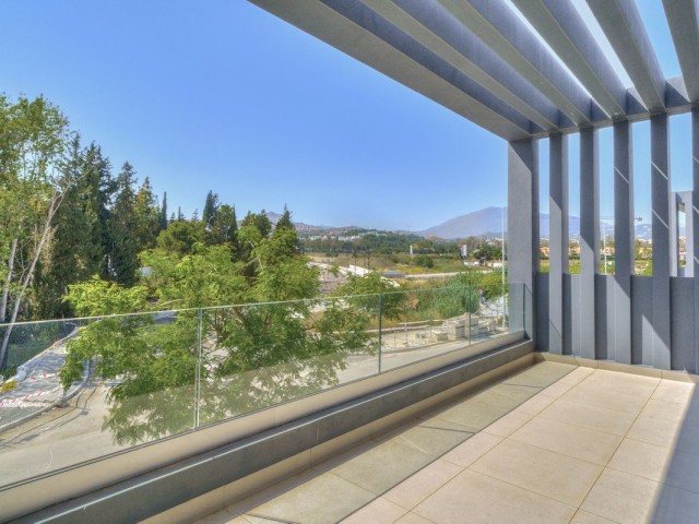 Maison mitoyenne avec 3 Chambres  à Estepona