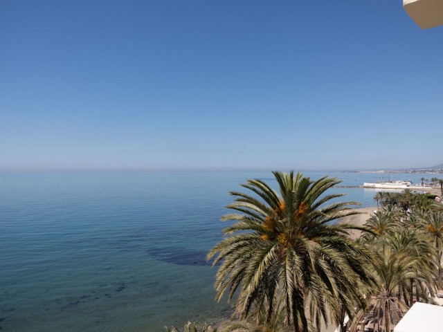 4 Bedrooms Apartment in Marbella