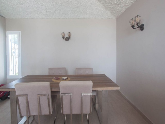 Maison mitoyenne avec 3 Chambres  à Estepona