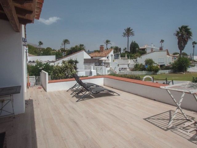 Maison mitoyenne avec 3 Chambres  à Estepona