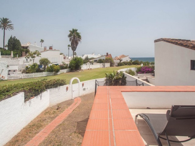 Maison mitoyenne avec 3 Chambres  à Estepona