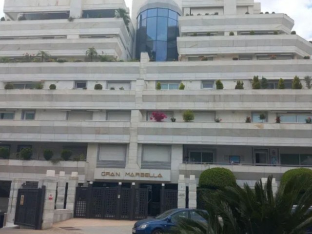 2 Bedrooms Apartment in Marbella