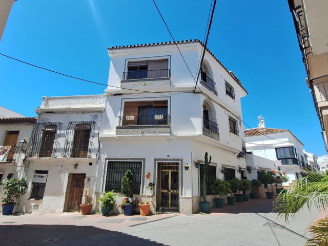 Commercial, Estepona