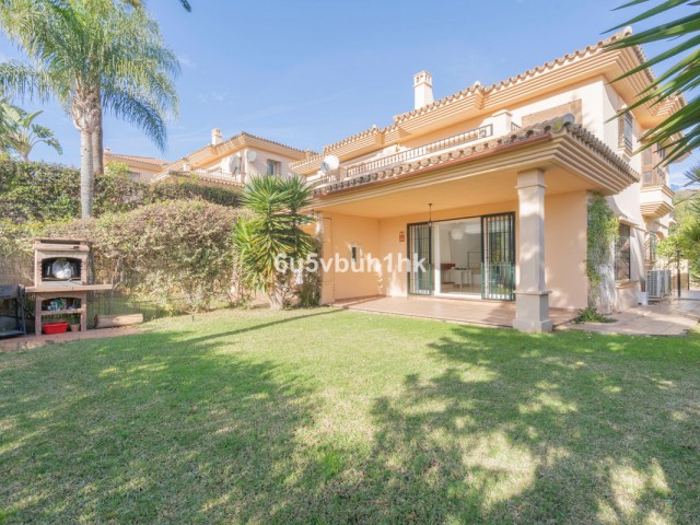 3 Slaapkamer Rijtjeshuis in Riviera del Sol