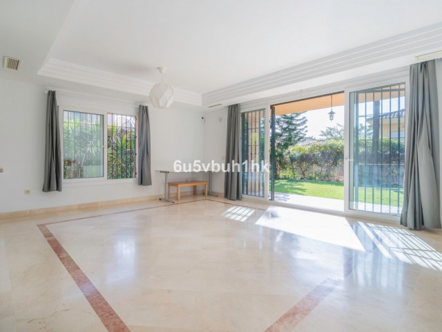3 Slaapkamer Rijtjeshuis in Riviera del Sol