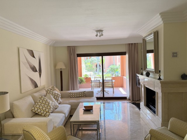 2 Schlafzimmer Apartment in Nueva Andalucía