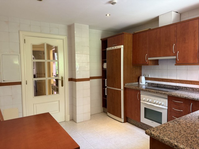 2 Schlafzimmer Apartment in Nueva Andalucía