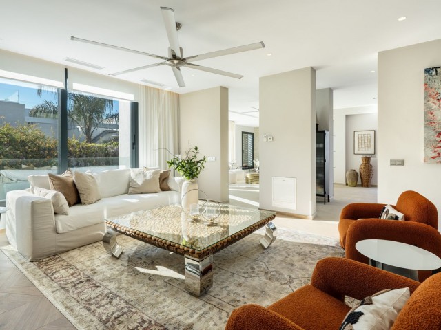 5 Schlafzimmer Villa in Nueva Andalucía