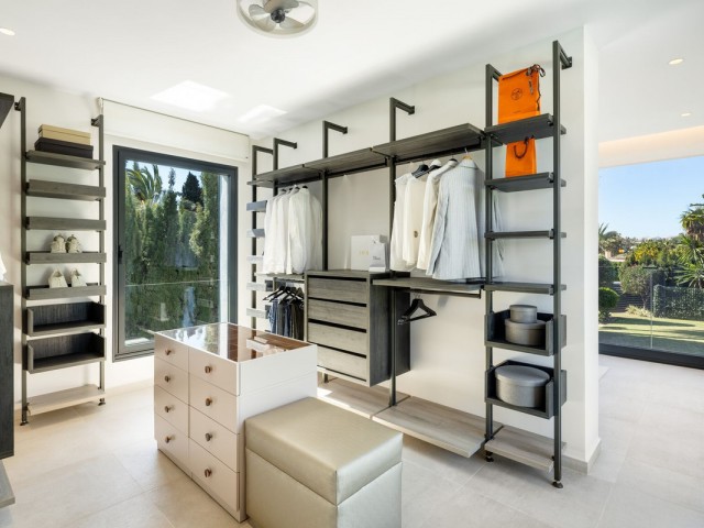 5 Schlafzimmer Villa in Nueva Andalucía
