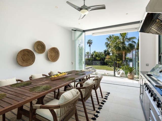 5 Schlafzimmer Villa in Nueva Andalucía