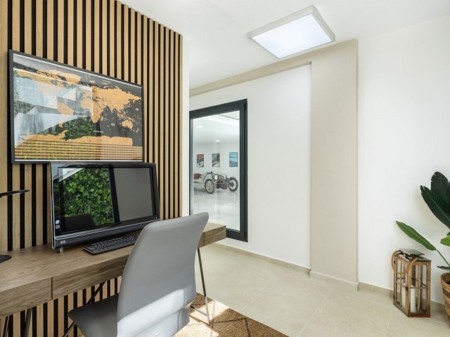 5 Schlafzimmer Villa in Nueva Andalucía