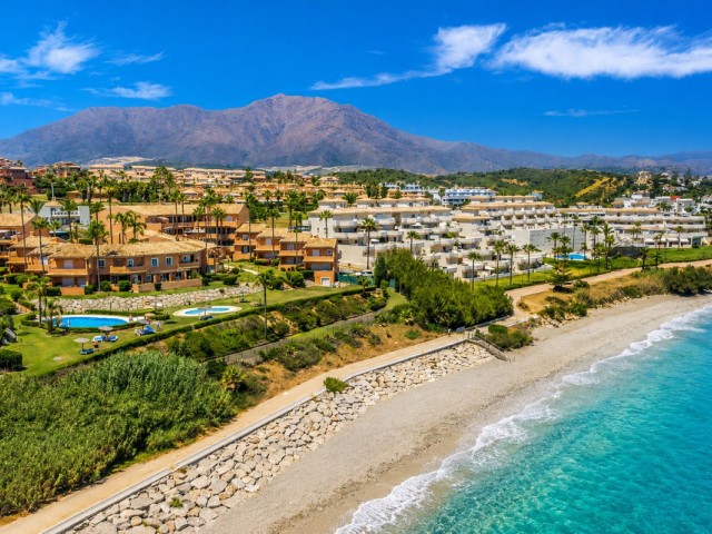 Appartement avec 3 Chambres  à Estepona
