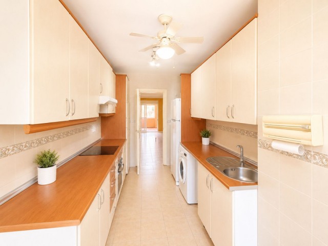 Appartement avec 3 Chambres  à Estepona