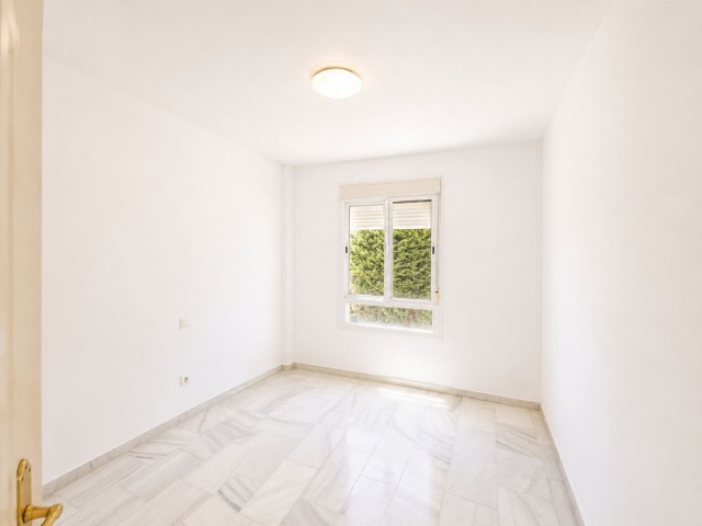 Appartement avec 3 Chambres  à Estepona