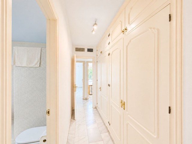 Appartement avec 3 Chambres  à Estepona