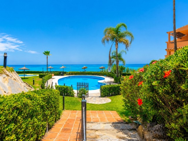 Appartement avec 3 Chambres  à Estepona
