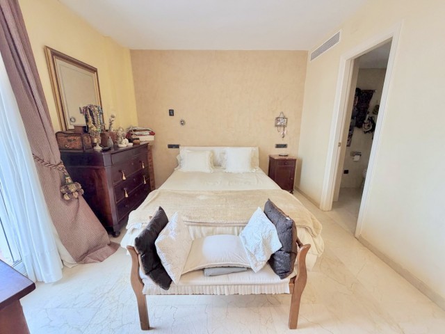 Maison mitoyenne avec 3 Chambres  à Estepona