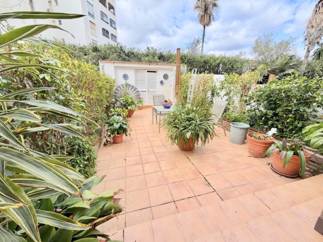 Maison mitoyenne avec 3 Chambres  à Estepona