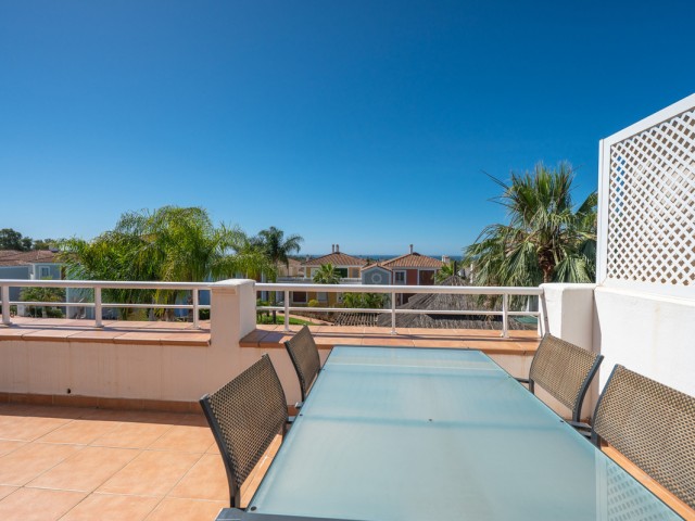 Penthouse avec 2 Chambres  à Estepona