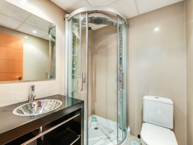 Penthouse avec 2 Chambres  à Estepona