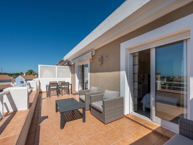 Penthouse avec 2 Chambres  à Estepona