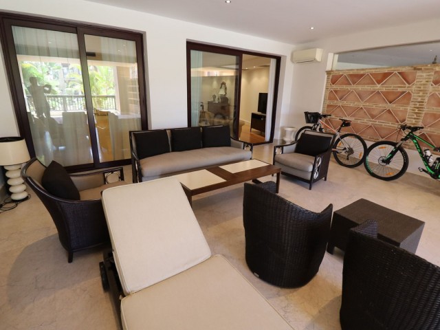 4 Schlafzimmer Apartment in San Pedro de Alcántara