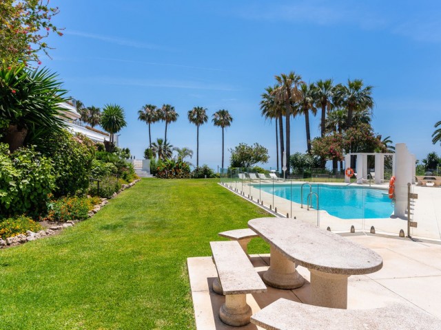 2 Bedrooms Apartment in Estepona