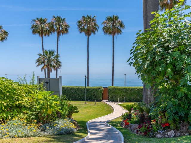 2 Bedrooms Apartment in Estepona