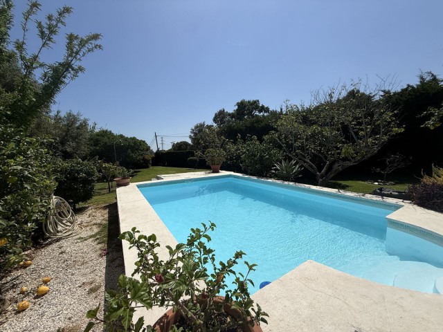 Villa avec 2 Chambres  à Estepona