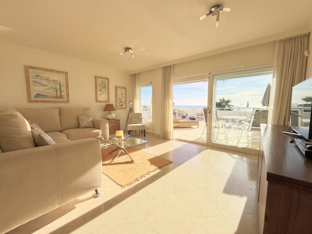 2 Bedrooms Apartment in Estepona